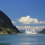 Fjordhytte-7, Im Vestland, Am Maurangerfjord Beim Hardanger, Nahe Trolltunga, Zwischen Odda Und Rosendal Feriehus *