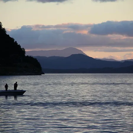 Fjordhytte-7, Im Vestland, Am Maurangerfjord Beim Hardanger, Nahe Trolltunga, Zwischen Odda Und Rosendal Hébergement de vacances Sundal